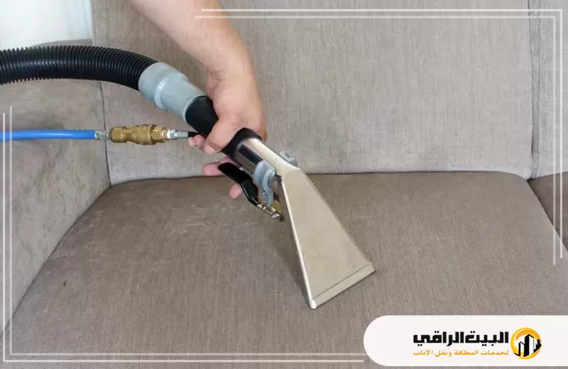 تنظيف كنب بالبخار 0550071994 شركة البيت الراقي نُطبق طريقة تنظيف الكنب بالخل الفعالة، عبر فرك القماش بلطف لإزالة البقع الصعبة والتعقيم الطبيعي للكنب.